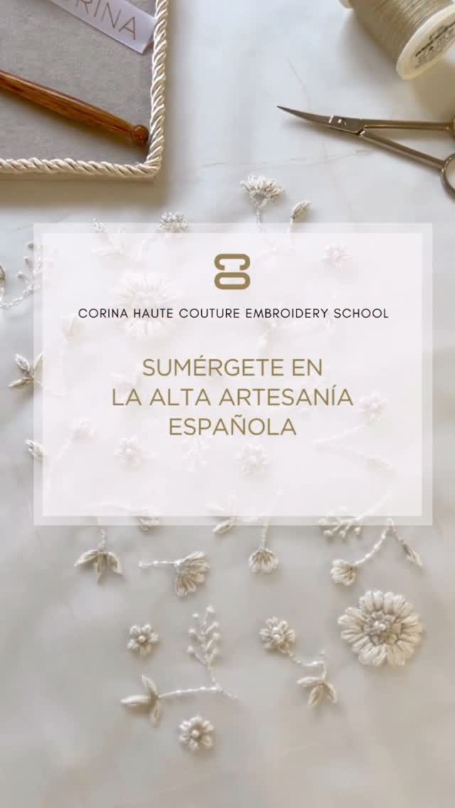 Sumérgete en la Alta Artesanía Española.

El Bordado Lunéville es una técnica artesanal de bordado francés presente, desde el siglo XIX, en los grandes Ateliers de Alta Costura.

En la escuela descubrirás este maravilloso oficio, el legado cultural que supone y la excelencia del trabajo artesano a través de los cursos profesionales de Bordado Lunéville de alta costura y bordado creativo.

Aprenderás desde cero hasta nivel profesional lo que te permitirá desarrollar proyectos de belleza incalculable para moda y decoración.

Corina Haute Couture Embroidery School es la 1ª Escuela profesional en España de Bordado Lunéville de Alta Costura y Bordado Creativo.
#hautecoutureembroidery #hautecoutureembroiderybarcelona #savoirfaire #embroideryschool
