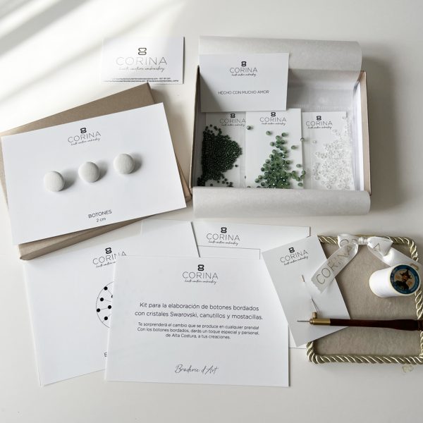 Botones joya de alta costura realizados con piedras preciosas