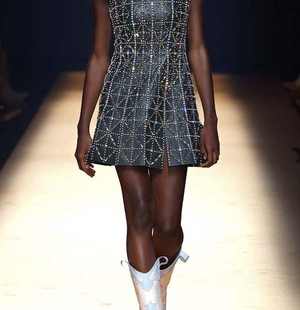 Teresa Helbig, Vestido bordado en pedreria por Corina Haute Couture Embroidery. Corina Rosello