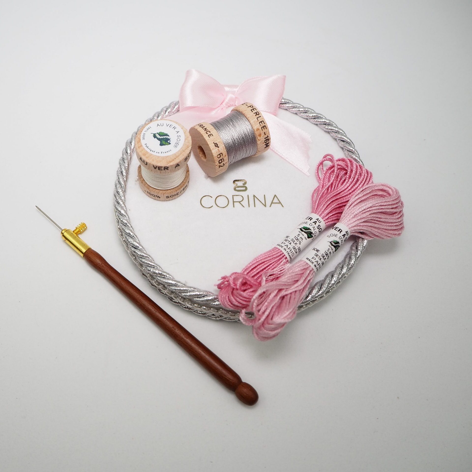 Bandejas para abalorios CROCHET DE LUNEVILLE HOOK Aguja Crochet de Lunéville materiales LUNEVILLE. Curso profesional Bordado Luneville de alta costura