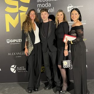Ze García, su colección 'Aldamar' en el Museo Balenciaga con Bordados de Alta Costura de Corina Roselló. Haute Couture Embroidery. Bordados con pedrería a mano