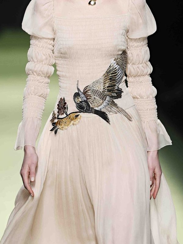 Teresa Helbig Pájaro Seda 1