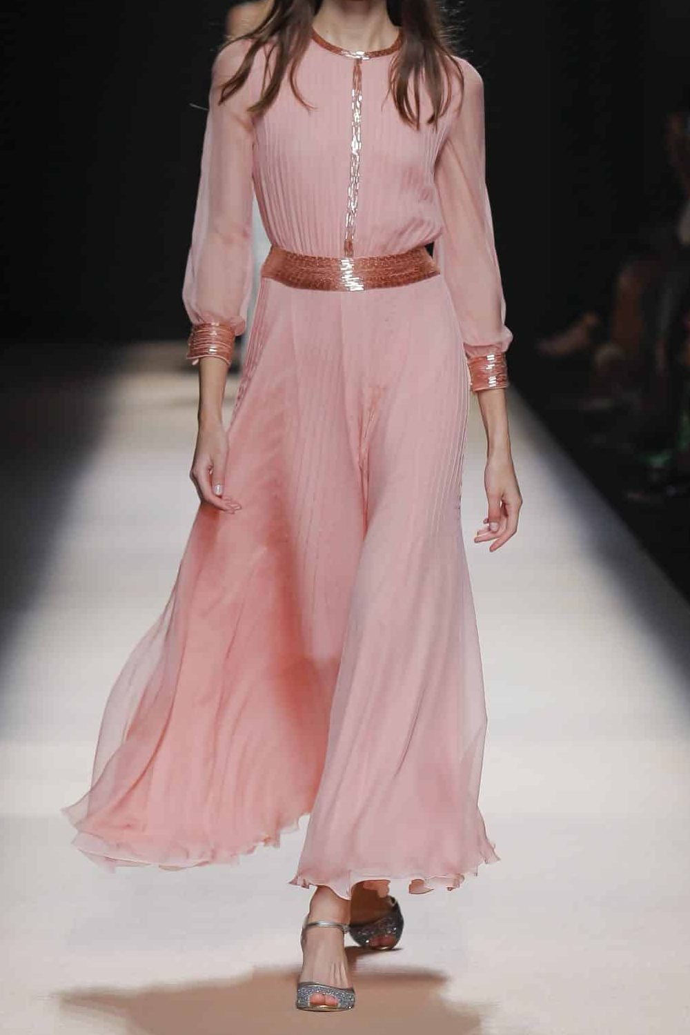 TeresaHelbig_Bordado Luneville con tubos de cristal