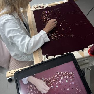 Ze García, su colección 'Aldamar' en el Museo Balenciaga con Bordados de Alta Costura de Corina Roselló. Haute Couture Embroidery. Bordados con pedrería a mano