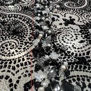 Ze García, su colección 'Aldamar' en el Museo Balenciaga con Bordados de Alta Costura de Corina Roselló. Haute Couture Embroidery. Bordados con pedrería a mano