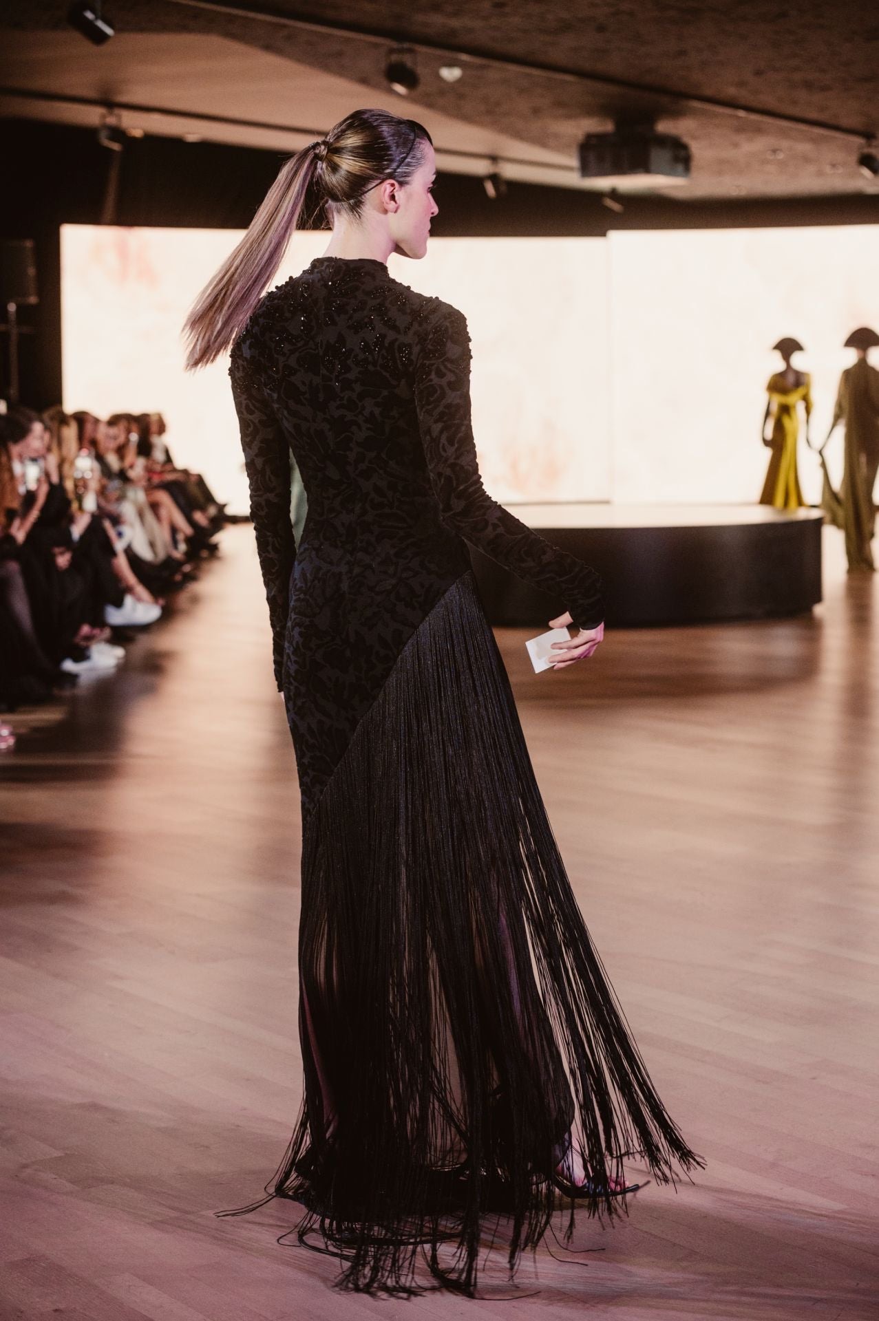 Ze García, su colección 'Aldamar' en el Museo Balenciaga con Bordados de Alta Costura de Corina Roselló. Haute Couture Embroidery. Bordados con pedrería a mano