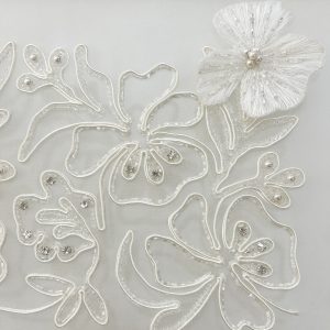 CURSO BORDADO CON SOUTAGE Y FLOR 3D PARA NOVIA