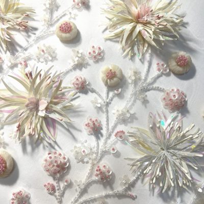 Bordado con Pedrería Cursos Corina Haute Couture Embroidery School. Bordado Personalizado de Alta Costura. Bordado a mano. Escuela profesional de Bordado con Pedreria Bordado con Pedrería Cursos Corina Haute Couture Embroidery School. Bordado Personalizado de Alta Costura. Bordado a mano. Escuela profesional de Bordado con Pedreria