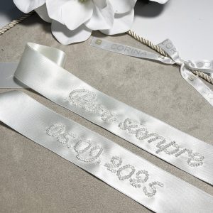 Cinta ramo de Novia bordada con cristal. Bordado a mano con pedreria. Bordado Luneville de alta costura. Alta artesanía