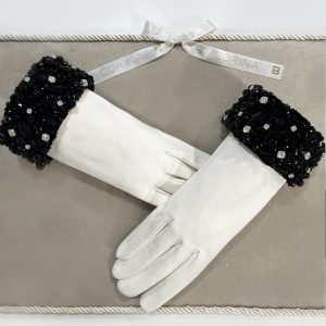 Guantes de piel Bordados con cristal checo Alta Costura, Bordado Lunéville de Alta Costura. CURSO Bordado con Pedrería. Bordado a mano novias, bordado Velo de Novia seda Natural, CROCHET DE LUNÉVILLE Y PEDRERÍA, CURSO BORDADO EN TUL VELOS DE NOVIA, CURSO BORDADO VESTIDO DE NOVIA, materiales de bordado en pedrería y bordado lunéville